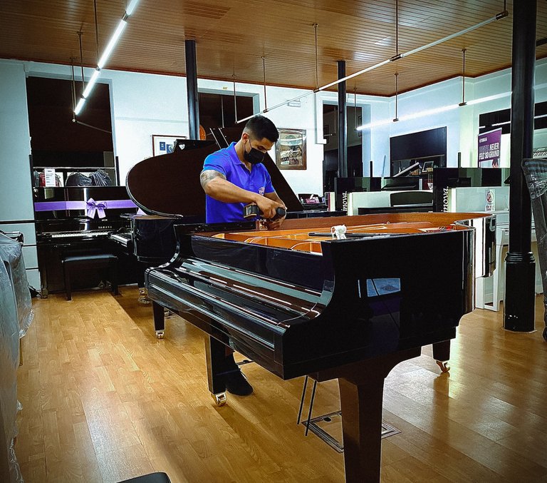 Montaje y desmontaje de piano